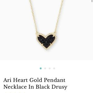 Kendra Scott necklace